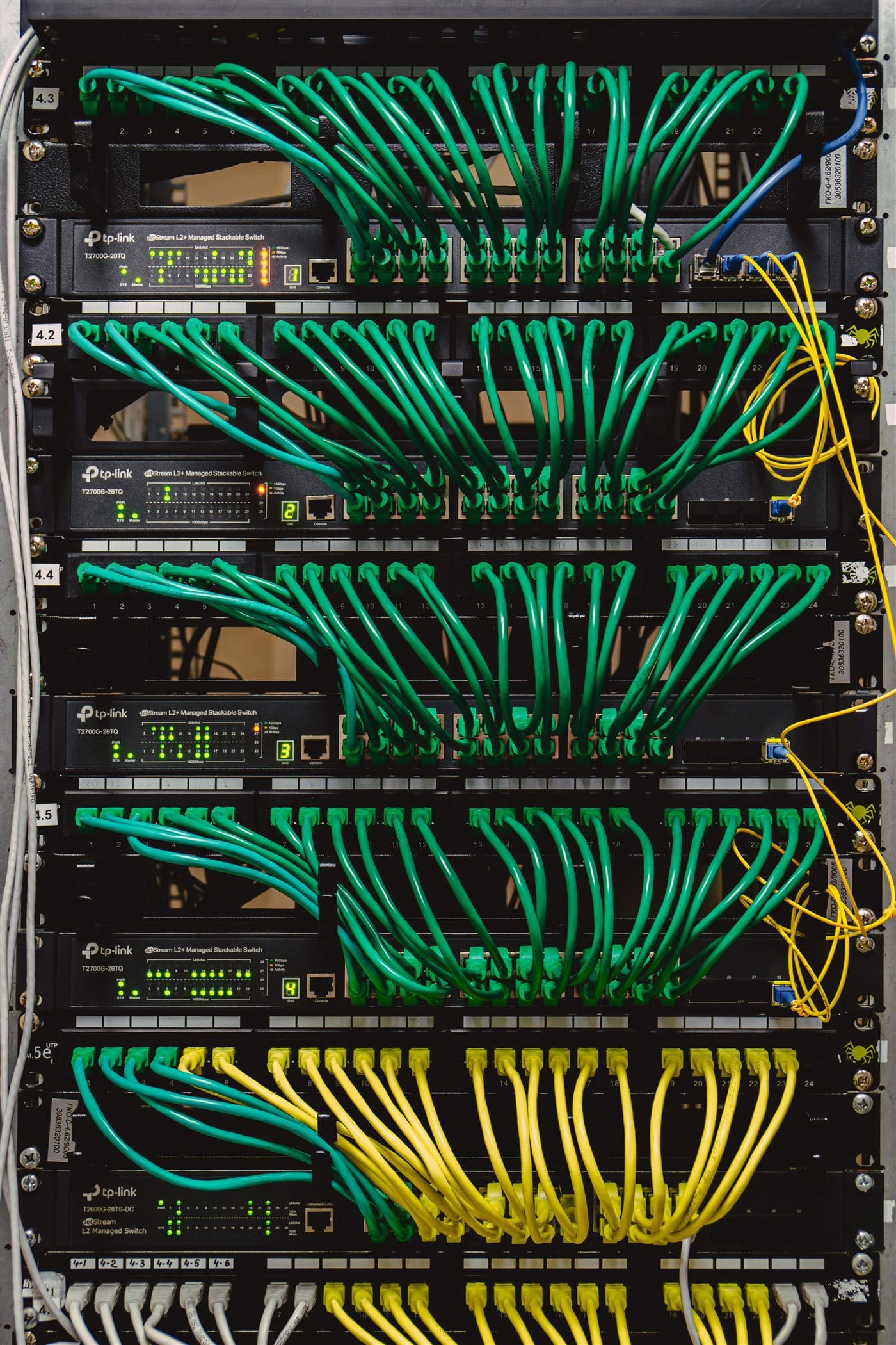 Server rack with connected cables